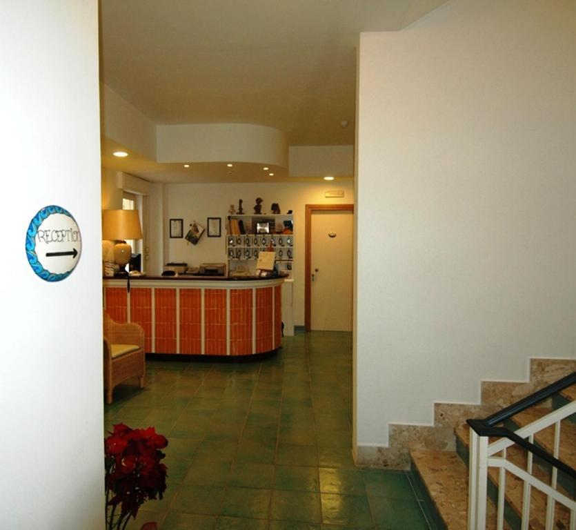 Hotel Mayor Сперлонга Екстериор снимка