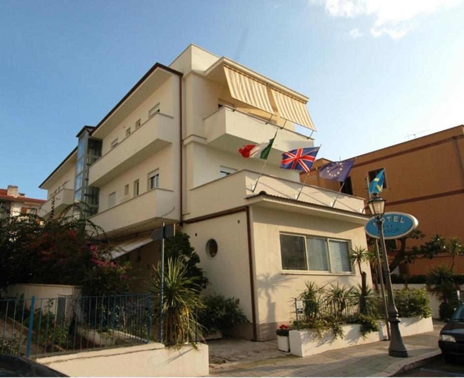 Hotel Mayor Сперлонга Екстериор снимка
